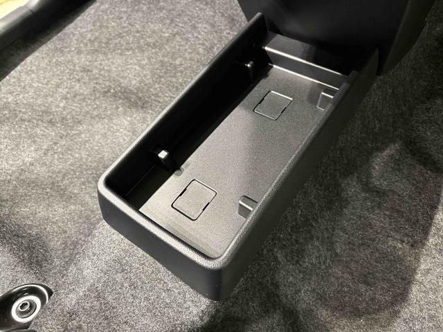 ミライースＸ　リミテッドＳＡIII　ＬＥＤヘッドライト　バックカメラ付リヤスモークガラス　キーレスエントリーシステム　オートライト　オートハイビーム　電動格納式ドアミラー　パワーウィンドウ　セキュリティアラーム　オーディオレス　１４インチフルホイールキャップ（広島県）の中古車