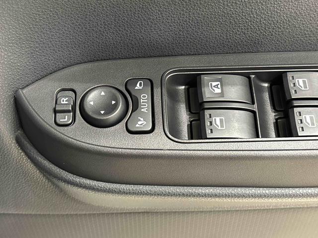 タントカスタム　パノラマモニター対応カメラ付　前席シートヒーター電動パーキングブレーキ　後席両側パワースライドドア　オートライト　サイドエアバッグ　ＬＥＤヘッドライト・フォグランプ　純正１５インチアルミホイール　キーフリーシステム　セキュリティーアラーム（広島県）の中古車