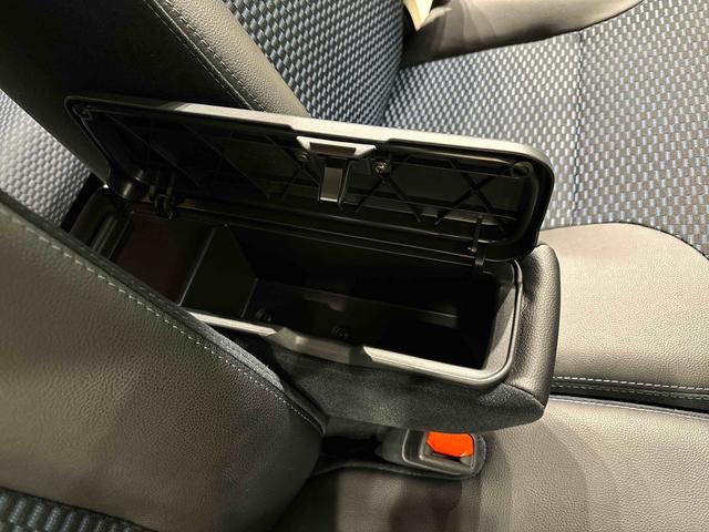 タントカスタムX 電動パーキングブレーキ 両側電動スライドドア純正ナビ装着用アップグレードパック 運転席・助手席シートヒーター オートブレーキホールド機能 格納式リヤドアサンシェード(広島県)の中古車