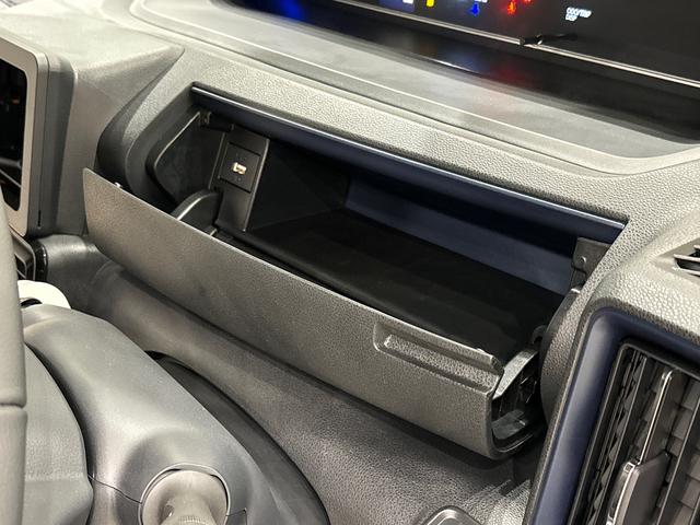 タントカスタムＲＳ　ターボ　両側電動スライドドア　キーフリー純正ナビ装着用アップグレードパック　運転席・助手席シートヒーター　電動パーキングブレーキ　オートブレーキホールド機能　格納式リヤドアサンシェード　運転席シートリフター　チルトステアリング（広島県）の中古車