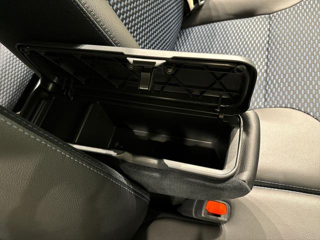 タントカスタムＲＳ　ターボ　両側電動スライドドア　キーフリー純正ナビ装着用アップグレードパック　運転席・助手席シートヒーター　電動パーキングブレーキ　オートブレーキホールド機能　格納式リヤドアサンシェード　運転席シートリフター　チルトステアリング（広島県）の中古車