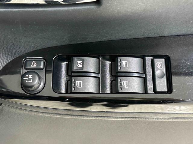 タントカスタムＸ　ＳＡ　７インチフルセグナビ　バックカメラ　ＥＴＣＳＲＳサイドエアバッグ　両側スライドドア左側電動スライドドア　プッシュボタンスタート　ＬＥＤヘッドライト　オートライト　１４インチアルミホイール　電子カードキー　アイドリングストップ車（広島県）の中古車