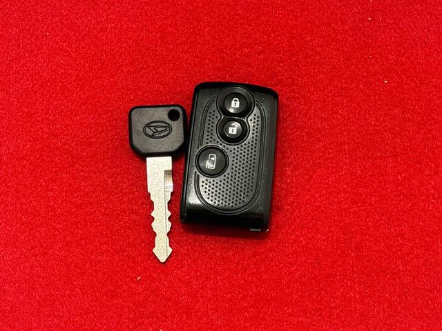 タントカスタムＸ　ＳＡ　７インチフルセグナビ　バックカメラ　ＥＴＣＳＲＳサイドエアバッグ　両側スライドドア左側電動スライドドア　プッシュボタンスタート　ＬＥＤヘッドライト　オートライト　１４インチアルミホイール　電子カードキー　アイドリングストップ車（広島県）の中古車