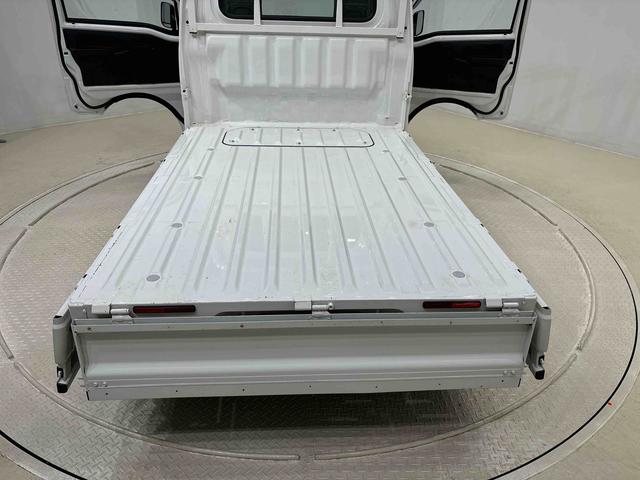 ハイゼットトラックスタンダードハロゲンヘッドランプ　運転席ＳＲＳエアバック　電動式パワーステアリング　ＡＭ／ＦＭラジオ　あゆみ板掛けテールゲート　スペアタイヤ　ガードフレーム（広島県）の中古車