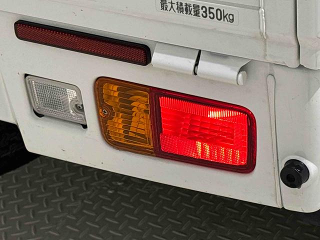 ハイゼットトラックスタンダードハロゲンヘッドランプ　運転席ＳＲＳエアバック　電動式パワーステアリング　ＡＭ／ＦＭラジオ　あゆみ板掛けテールゲート　スペアタイヤ　ガードフレーム（広島県）の中古車