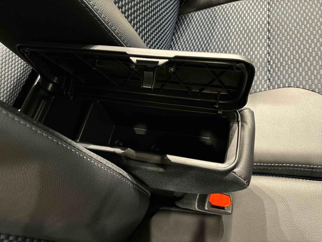 タントカスタムＲＳ　９インチフルセグナビ　バックカメラ　ターボ車ドライブレコーダー　ＳＲＳサイドエアバッグ　前席シートヒーター　両側電動スライドドア　１５インチアルミホイール　ＬＥＤヘッドライト　ＬＥＤフォグランプ　プッシュボタンスタート　オートエアコン（広島県）の中古車