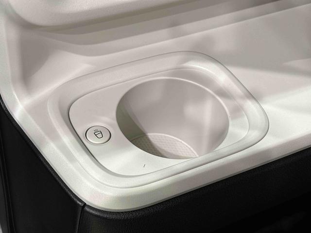 ムーヴキャンバスストライプスＧ　運転席・助手席シートヒーター　キーフリー純正ナビ装着用アップグレードパック　両側電動スライドドア　運転席シートリフター　チルトステアリング　電動パーキングブレーキ　オートブレーキホールド機能　ホッとカップホルダー（広島県）の中古車