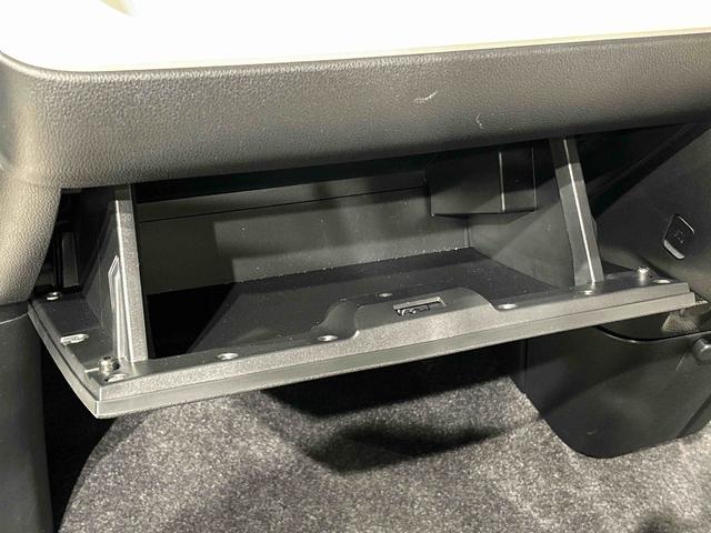 ムーヴキャンバスストライプスＧ　運転席・助手席シートヒーター　キーフリー純正ナビ装着用アップグレードパック　両側電動スライドドア　運転席シートリフター　チルトステアリング　電動パーキングブレーキ　オートブレーキホールド機能　ホッとカップホルダー（広島県）の中古車