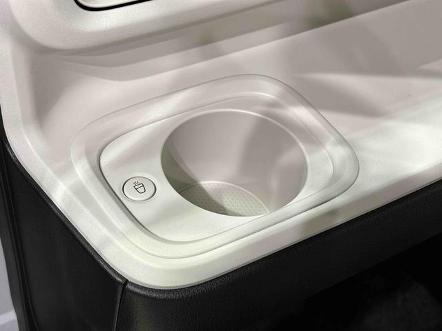 ムーヴキャンバスストライプスG バックモニター ディスプレイオーディオLEDオートライト・フォグランプ 電動パーキングブレーキ プッシュボタンスタート セキュリティアラーム バックカメラ 両側パワースライドドアウエルカムオープン機能 オート電動格納式ドアミラー(広島県)の中古車