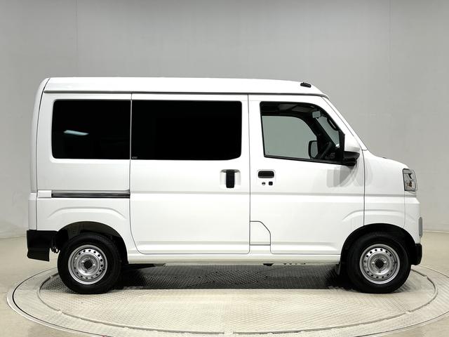 ハイゼットカーゴDX プッシュスタートボタン オートライトLEDヘッドランプ コーナーセンサー オーバーヘッドシェルフ フロントドアパワーウインドウ キーレスエントリー AM/FMラジオ マニュアルエアコン スチールホイール(広島県)の中古車