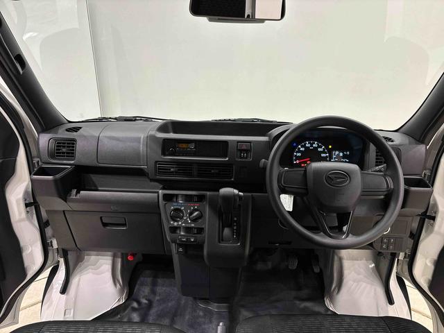 ハイゼットカーゴDX プッシュスタートボタン オートライトLEDヘッドランプ コーナーセンサー オーバーヘッドシェルフ フロントドアパワーウインドウ キーレスエントリー AM/FMラジオ マニュアルエアコン スチールホイール(広島県)の中古車