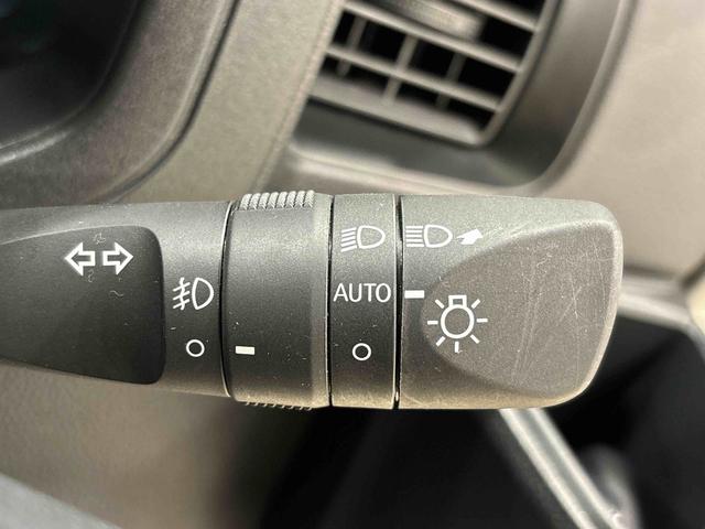 ハイゼットカーゴDX プッシュスタートボタン オートライトLEDヘッドランプ コーナーセンサー オーバーヘッドシェルフ フロントドアパワーウインドウ キーレスエントリー AM/FMラジオ マニュアルエアコン スチールホイール(広島県)の中古車