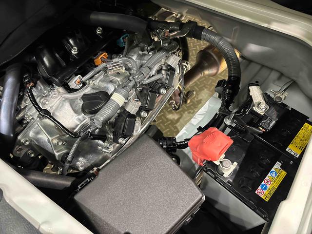 ハイゼットカーゴDX プッシュスタートボタン オートライトLEDヘッドランプ コーナーセンサー オーバーヘッドシェルフ フロントドアパワーウインドウ キーレスエントリー AM/FMラジオ マニュアルエアコン スチールホイール(広島県)の中古車