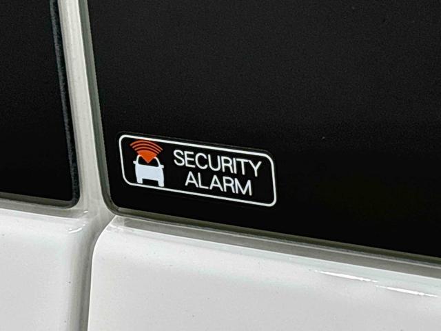 ハイゼットカーゴDX プッシュスタートボタン オートライトLEDヘッドランプ コーナーセンサー オーバーヘッドシェルフ フロントドアパワーウインドウ キーレスエントリー AM/FMラジオ マニュアルエアコン スチールホイール(広島県)の中古車