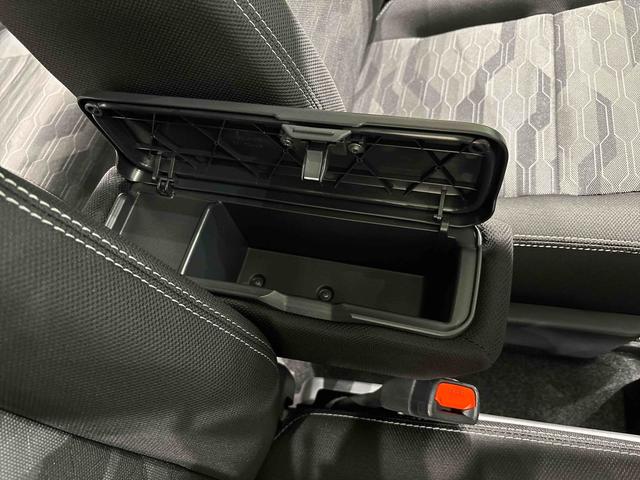 タフトＧ　クロムベンチャースカイフィールトップ　クロムパック　メッキパック　シルバーアンダーガーニッシュ　インテリアアクセント　ＬＥＤオートライト＆フォグランプ　電動パーキングブレーキ　バックカメラ　アルミホイール（広島県）の中古車