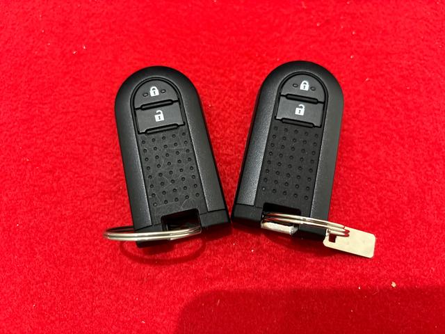 ミライースG SAIII バックモニター対応 両側シートヒーターLEDヘッドランプ 運転席・助手席シートヒーター オートライト プッシュボタンスタート セキュリティアラーム コーナーセンサー 14インチアルミホイール キーフリーシステム(広島県)の中古車