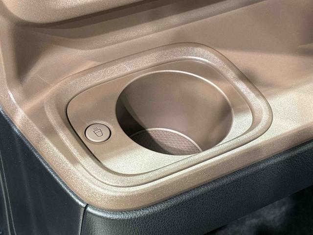 ムーヴキャンバスセオリーＧ　バックカメラ　電動パーキングブレーキＬＥＤオートライト・フォグランプ　電動パーキングブレーキ　プッシュボタンスタート　セキュリティアラーム　バックカメラ　両側パワースライドドアウエルカムオープン機能　オート電動格納式ドアミラー（広島県）の中古車