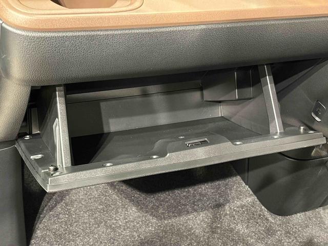 ムーヴキャンバスセオリーＧ　バックカメラ　電動パーキングブレーキＬＥＤオートライト・フォグランプ　電動パーキングブレーキ　プッシュボタンスタート　セキュリティアラーム　バックカメラ　両側パワースライドドアウエルカムオープン機能　オート電動格納式ドアミラー（広島県）の中古車