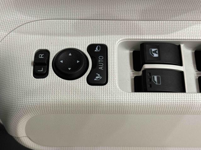 ムーヴキャンバスストライプスGLEDオートライト・フォグランプ 電動パーキングブレーキ プッシュボタンスタート セキュリティアラーム バックカメラ 両側パワースライドドアウエルカムオープン機能 オート電動格納式ドアミラー(広島県)の中古車