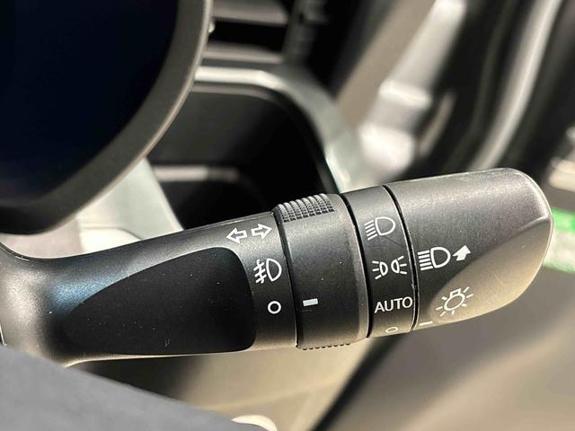 ムーヴカスタム XETC LEDオートハイビーム・フォグランプ 運転席シートヒーター アルミホイール オートライト プッシュボタンスタート セキュリティアラーム(広島県)の中古車