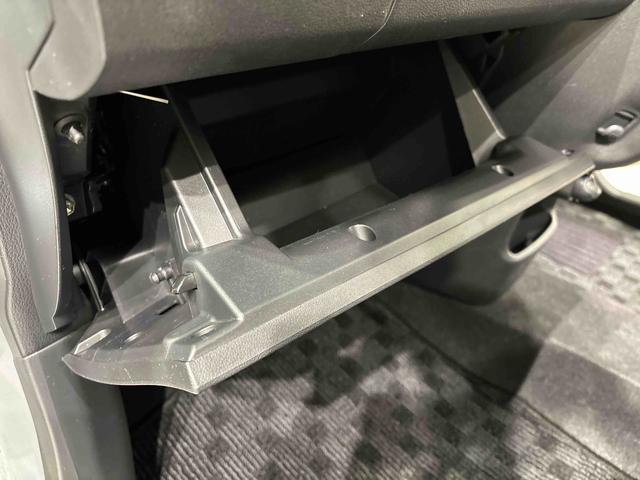 ムーヴカスタム XETC LEDオートハイビーム・フォグランプ 運転席シートヒーター アルミホイール オートライト プッシュボタンスタート セキュリティアラーム(広島県)の中古車