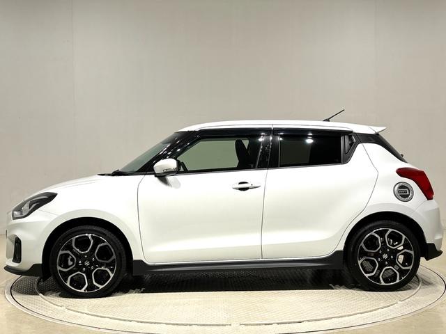 スイフトスポーツベースグレード CD 6速マニュアル LEDヘッドライトCDステレオ 6速マニュアル プッシュボタンスタート シートヒーター オートエアコン LEDヘッドライト フォグランプ コーナーセンサー(広島県)の中古車