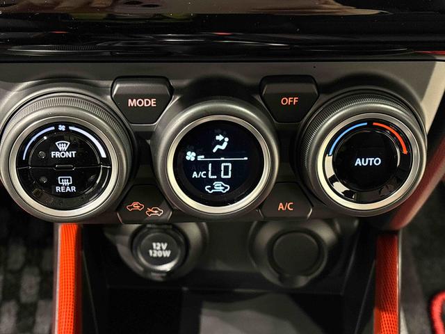 スイフトスポーツベースグレード CD 6速マニュアル LEDヘッドライトCDステレオ 6速マニュアル プッシュボタンスタート シートヒーター オートエアコン LEDヘッドライト フォグランプ コーナーセンサー(広島県)の中古車