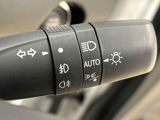 スイフトスポーツベースグレード CD 6速マニュアル LEDヘッドライトCDステレオ 6速マニュアル プッシュボタンスタート シートヒーター オートエアコン LEDヘッドライト フォグランプ コーナーセンサー(広島県)の中古車