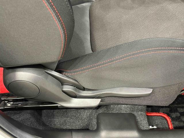 スイフトスポーツベースグレード CD 6速マニュアル LEDヘッドライトCDステレオ 6速マニュアル プッシュボタンスタート シートヒーター オートエアコン LEDヘッドライト フォグランプ コーナーセンサー(広島県)の中古車