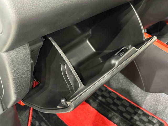 スイフトスポーツベースグレード CD 6速マニュアル LEDヘッドライトCDステレオ 6速マニュアル プッシュボタンスタート シートヒーター オートエアコン LEDヘッドライト フォグランプ コーナーセンサー(広島県)の中古車