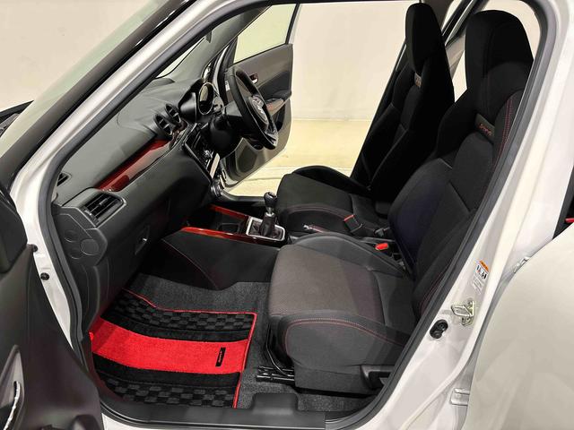 スイフトスポーツベースグレード CD 6速マニュアル LEDヘッドライトCDステレオ 6速マニュアル プッシュボタンスタート シートヒーター オートエアコン LEDヘッドライト フォグランプ コーナーセンサー(広島県)の中古車