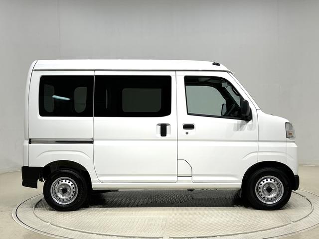 ハイゼットカーゴDXキーレスエントリー マニュアルエアコン 運転席・助手席パワーウインドウ オートライト ハンド式サイドブレーキ ハロゲンヘッドライト アイドリングストップ機能 テンパータイヤ(広島県)の中古車