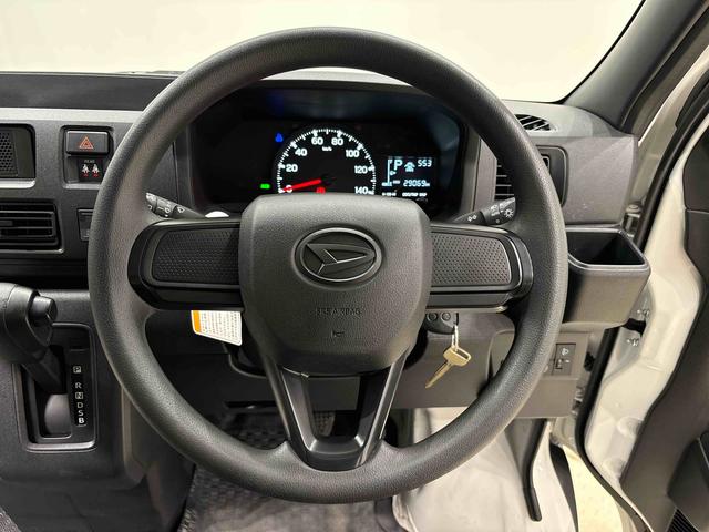 ハイゼットカーゴDXキーレスエントリー マニュアルエアコン 運転席・助手席パワーウインドウ オートライト ハンド式サイドブレーキ ハロゲンヘッドライト アイドリングストップ機能 テンパータイヤ(広島県)の中古車