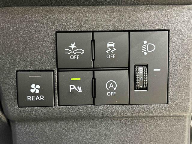 ハイゼットカーゴDXキーレスエントリー マニュアルエアコン 運転席・助手席パワーウインドウ オートライト ハンド式サイドブレーキ ハロゲンヘッドライト アイドリングストップ機能 テンパータイヤ(広島県)の中古車