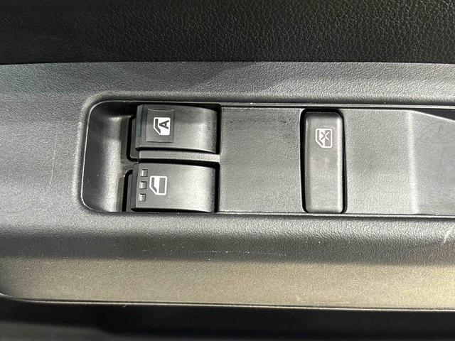 ハイゼットカーゴDXキーレスエントリー マニュアルエアコン 運転席・助手席パワーウインドウ オートライト ハンド式サイドブレーキ ハロゲンヘッドライト アイドリングストップ機能 テンパータイヤ(広島県)の中古車