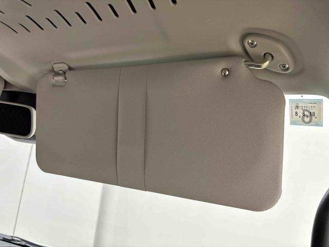 ハイゼットカーゴDXキーレスエントリー マニュアルエアコン 運転席・助手席パワーウインドウ オートライト ハンド式サイドブレーキ ハロゲンヘッドライト アイドリングストップ機能 テンパータイヤ(広島県)の中古車