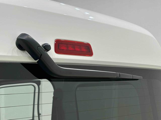 ハイゼットカーゴDXキーレスエントリー マニュアルエアコン 運転席・助手席パワーウインドウ オートライト ハンド式サイドブレーキ ハロゲンヘッドライト アイドリングストップ機能 テンパータイヤ(広島県)の中古車