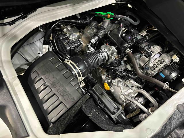 ハイゼットカーゴDXキーレスエントリー マニュアルエアコン 運転席・助手席パワーウインドウ オートライト ハンド式サイドブレーキ ハロゲンヘッドライト アイドリングストップ機能 テンパータイヤ(広島県)の中古車