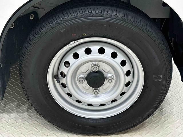 ハイゼットカーゴDXキーレスエントリー マニュアルエアコン 運転席・助手席パワーウインドウ オートライト ハンド式サイドブレーキ ハロゲンヘッドライト アイドリングストップ機能 テンパータイヤ(広島県)の中古車