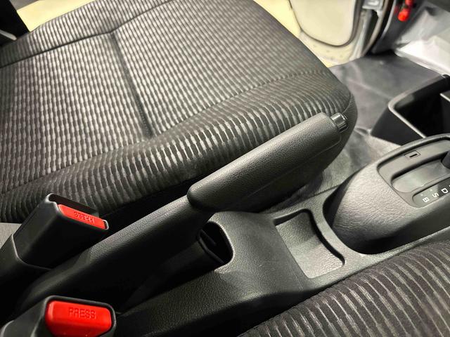 ハイゼットトラックジャンボエクストラ 電動格納式ドアミラー パワーウインドウ4WD LEDヘッドランプ(専用意匠)オーバーヘッドシェルフ プッシュボタンスタート キーフリーシステム スペアタイヤ LED大型荷台作業灯 スモークドガラス(クォーターウインドウ)(広島県)の中古車