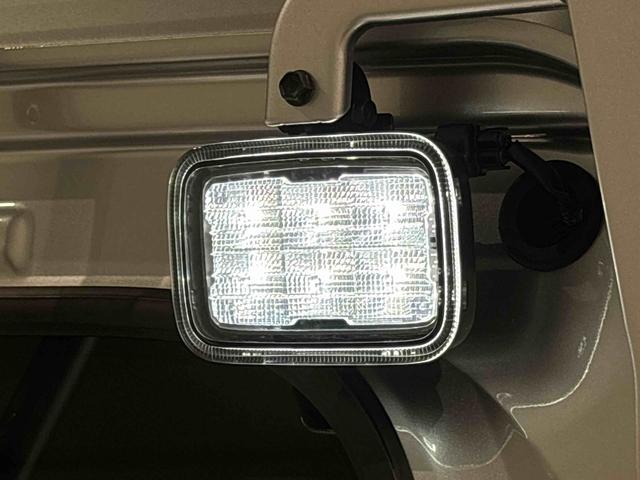 ハイゼットトラックジャンボエクストラ 電動格納式ドアミラー パワーウインドウ4WD LEDヘッドランプ(専用意匠)オーバーヘッドシェルフ プッシュボタンスタート キーフリーシステム スペアタイヤ LED大型荷台作業灯 スモークドガラス(クォーターウインドウ)(広島県)の中古車