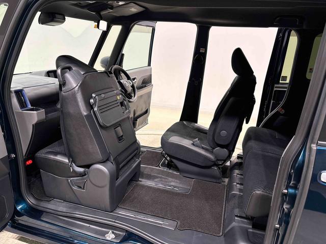 タントカスタムＸセレクション　バックモニター　ＥＴＣ　オートライト運転席・助手席シートヒーター　後席両側パワースライドドア　ＬＥＤヘッドライト・フォグランプ　サイドエアバッグ　プッシュボタンスタート　キーフリーシステム　オートエアコン（広島県）の中古車