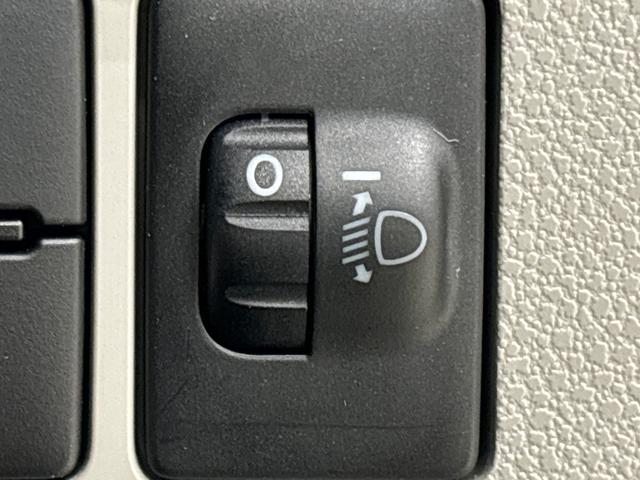 ミライースＸ　リミテッドＳＡIII　キーレスエントリー　バックカメラマニュアルレベリング機能付きＬＥＤヘッドランプ　セキュリティアラーム　コーナーセンサー　１４インチフルホイールキャップ　電動格納式ドアミラー　ショツピングフック　マニュアルエアコン　オートハイビーム（広島県）の中古車