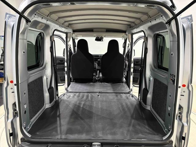 ハイゼットカーゴＤＸハロゲンヘッドランプ　　荷室ランプ　コーナーセンサー　ＡＭ・ＦＭラジオ　テンパータイヤ　キーレスエントリー　オーバーヘッドシェルフ（広島県）の中古車