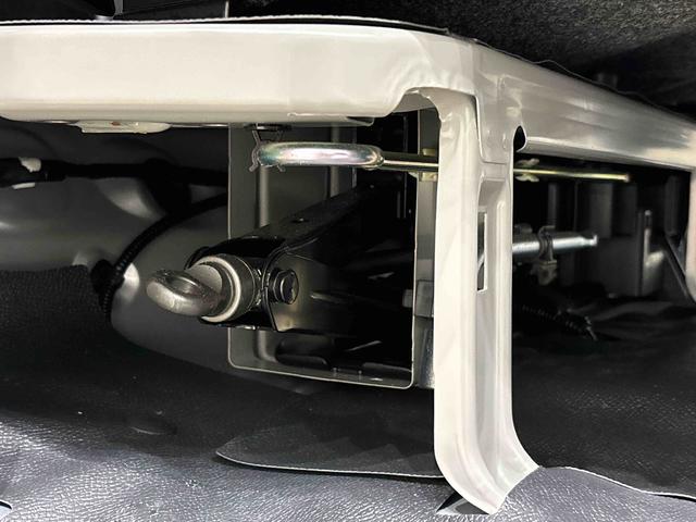 ハイゼットカーゴＤＸハロゲンヘッドランプ　　荷室ランプ　コーナーセンサー　ＡＭ・ＦＭラジオ　テンパータイヤ　キーレスエントリー　オーバーヘッドシェルフ（広島県）の中古車