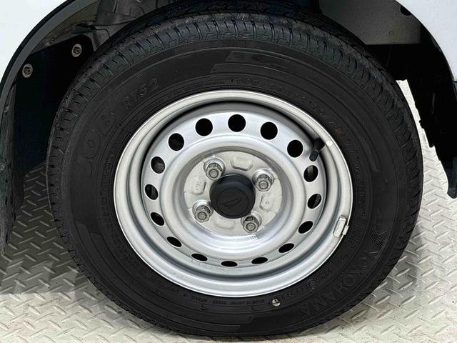 ハイゼットカーゴＤＸハロゲンヘッドランプ　　荷室ランプ　コーナーセンサー　ＡＭ・ＦＭラジオ　テンパータイヤ　キーレスエントリー　オーバーヘッドシェルフ（広島県）の中古車