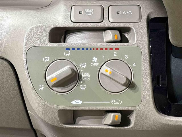 Ｎ−ＢＯＸＧナビゲーション　ＥＴＣ　プッシュスタート　マニュアルエアコン　ヘッドライトレベリング　電動格納式ドアミラー　横滑り防止装置　キーフリーシステム（広島県）の中古車