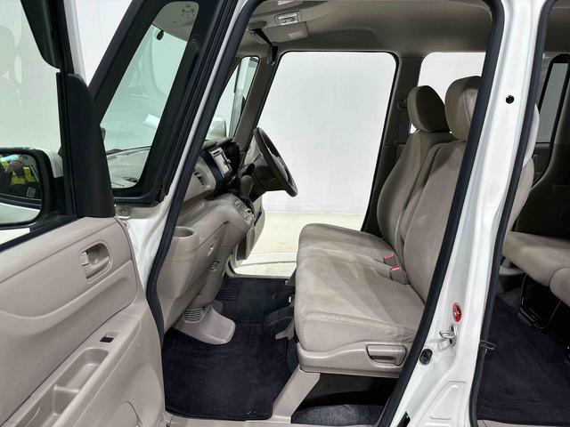 Ｎ−ＢＯＸＧナビゲーション　ＥＴＣ　プッシュスタート　マニュアルエアコン　ヘッドライトレベリング　電動格納式ドアミラー　横滑り防止装置　キーフリーシステム（広島県）の中古車