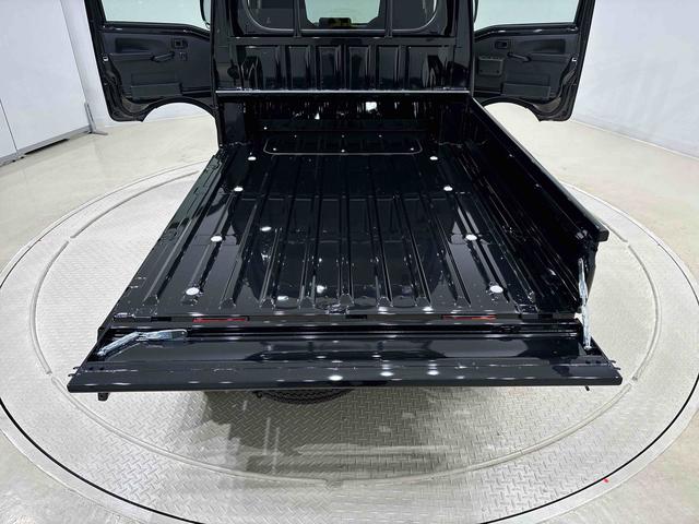 ハイゼットトラックジャンボエクストラ オーバーヘッドシェルフ パワーウインドウ電子制御式4WD キーフリーシステム プッシュボタンスタート LEDヘッドランプ LED大型荷台作業灯 電動格納式ドアミラー スペアタイヤ(広島県)の中古車