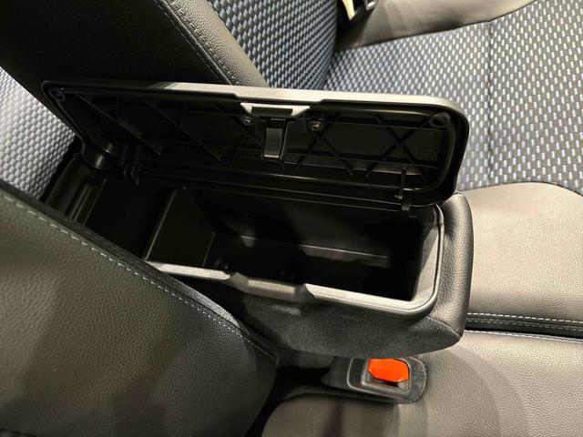 タントカスタムＲＳ　　両側パワースライドドア　ＬＥＤヘッドライトＬＥＤオートライト　パワースライドドアウェルカムオープン機能　電動パーキングブレーキ　運転席助手席シートヒーター　アルミホイール　キーフリーシステム　　オート電動格納式ドアミラー（広島県）の中古車